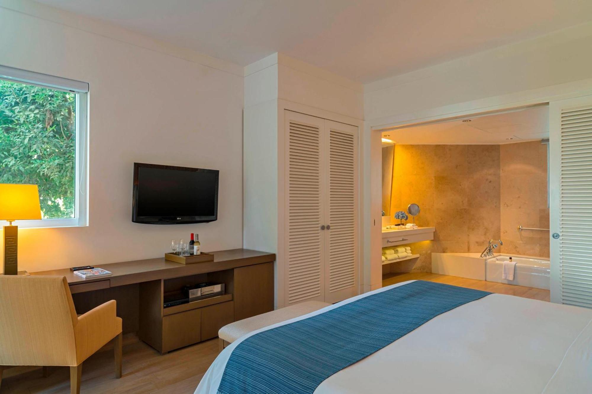 Hotel Paracas, A Luxury Collection Resort, Paracas Exterior photo A bedroom at the hotel